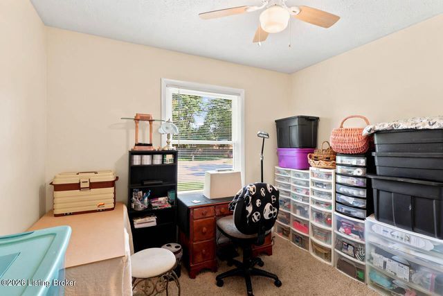 7000 Cochise Ct, Louisville, KY 40258