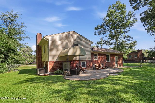 7000 Cochise Ct, Louisville, KY 40258
