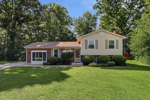7000 Cochise Ct, Louisville, KY 40258