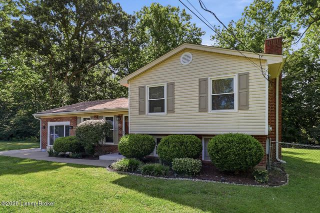 7000 Cochise Ct, Louisville, KY 40258
