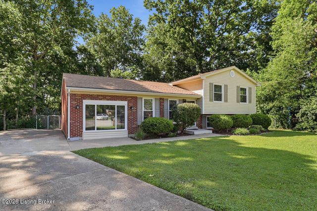 7000 Cochise Ct, Louisville, KY 40258