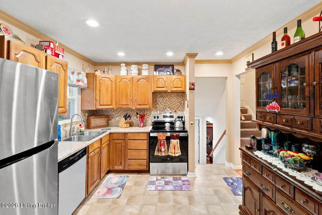 7000 Cochise Ct, Louisville, KY 40258