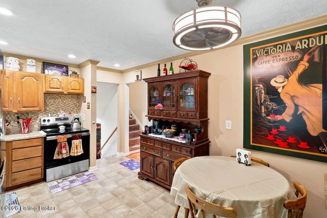 7000 Cochise Ct, Louisville, KY 40258
