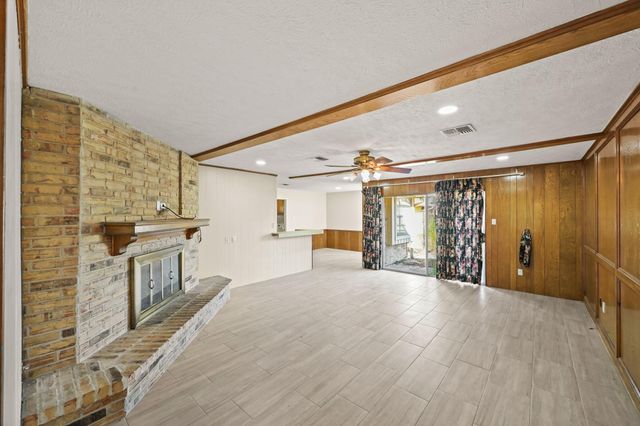 1307 Southern Hills Road, Houston, TX 77339