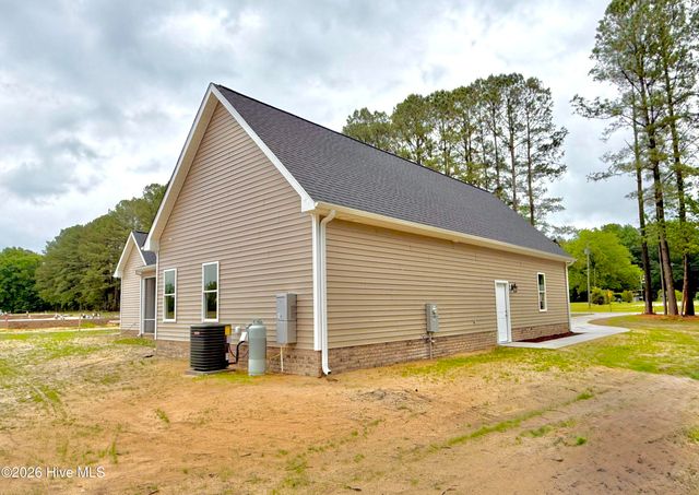 3128 Kelly Road, Kinston, NC 28504