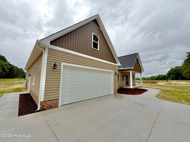 3128 Kelly Road, Kinston, NC 28504