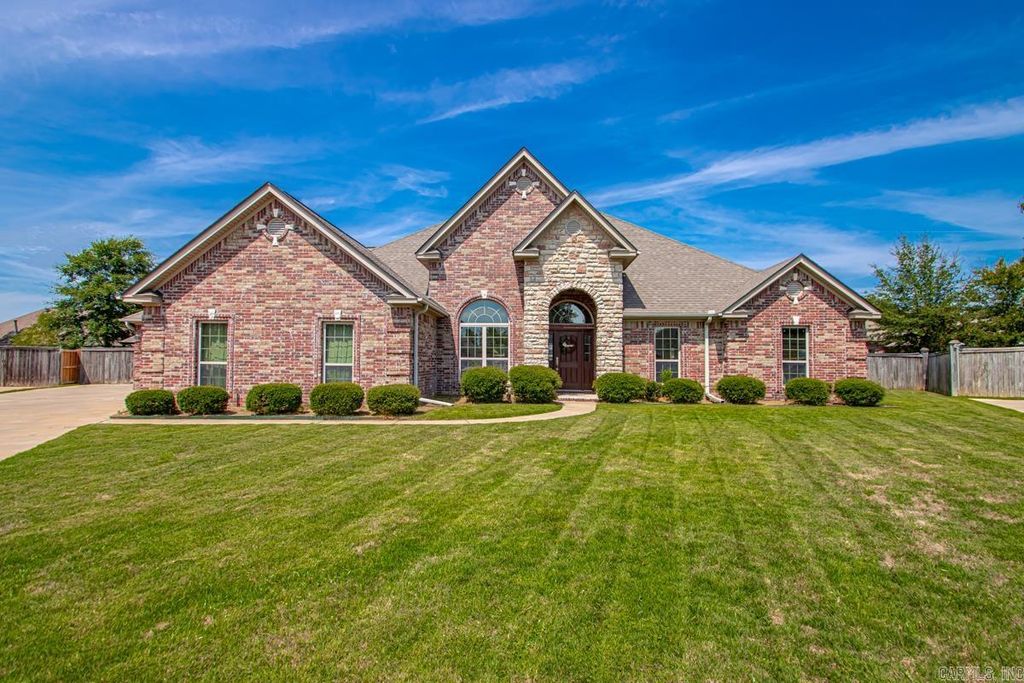 7 TM Fly Way, North Little Rock, AR 72113