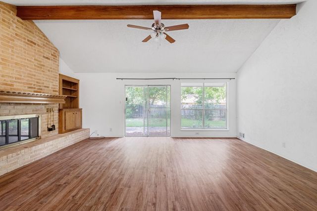 10604 School House LN, Austin, TX 78750