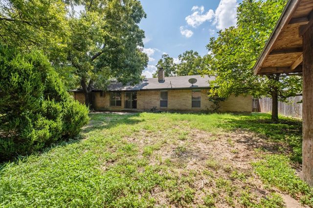 10604 School House LN, Austin, TX 78750