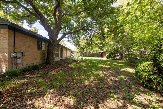 10604 School House LN, Austin, TX 78750