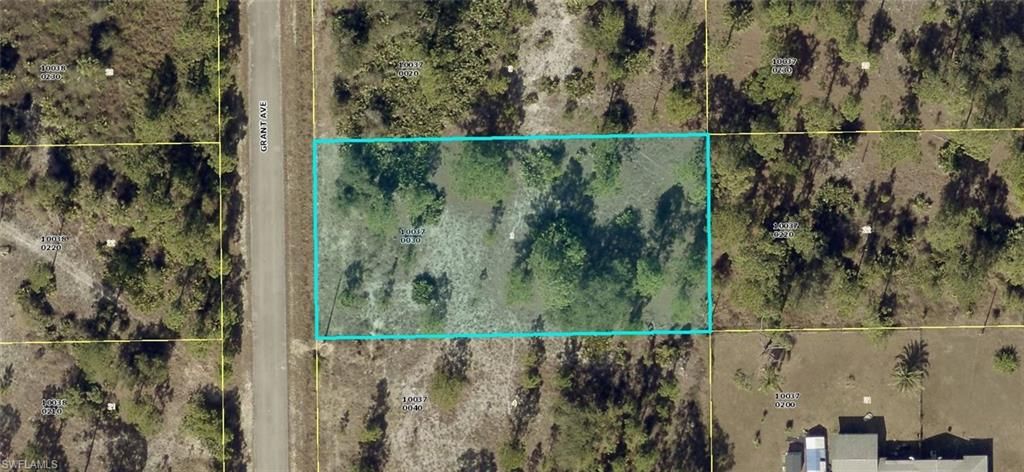 318 Grant AVE, LEHIGH ACRES, FL 33936 — exterior