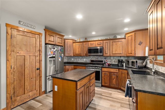 10 Sagebrush Downs, Park City, MT 59063