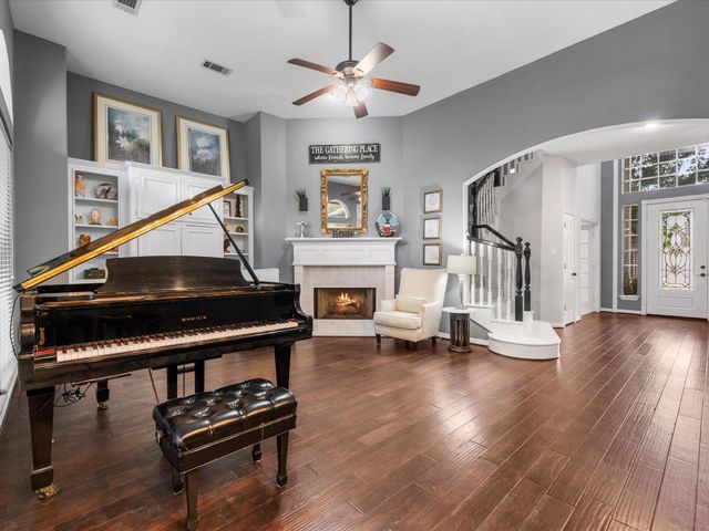 5910 Center Court Drive, Spring, TX 77379