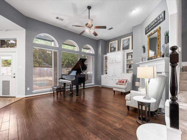 5910 Center Court Drive, Spring, TX 77379