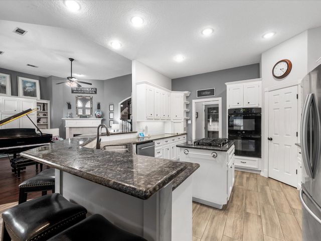 5910 Center Court Drive, Spring, TX 77379
