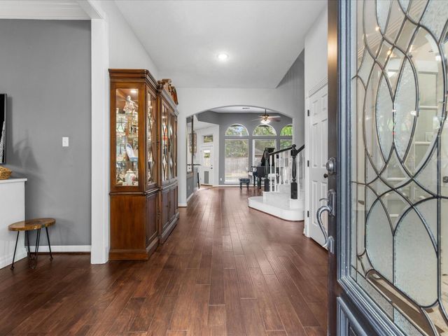 5910 Center Court Drive, Spring, TX 77379