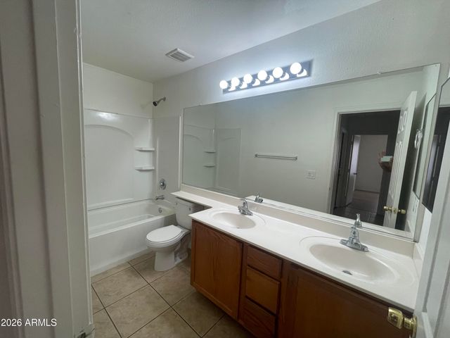 915 W BOWKER Street, Phoenix, AZ 85041
