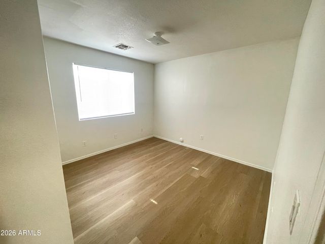 915 W BOWKER Street, Phoenix, AZ 85041