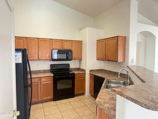 915 W BOWKER Street, Phoenix, AZ 85041