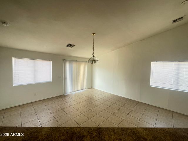 915 W BOWKER Street, Phoenix, AZ 85041