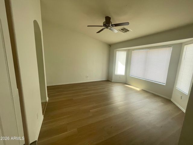 915 W BOWKER Street, Phoenix, AZ 85041