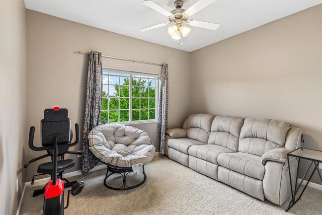 6255 Beechtree Drive 1302, West Des Moines, IA 50266