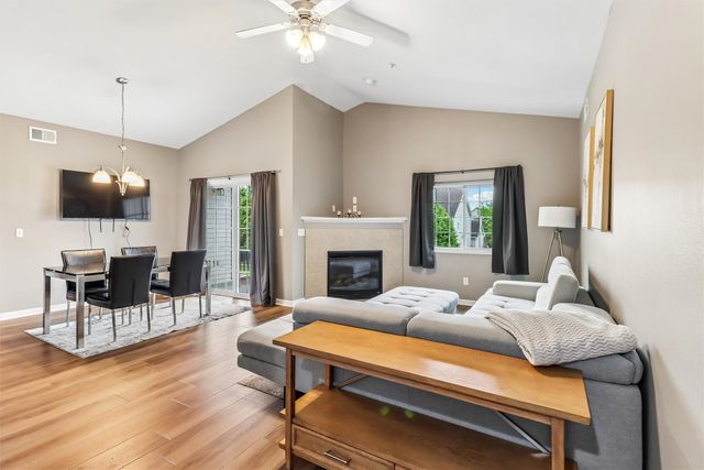 6255 Beechtree Drive 1302, West Des Moines, IA 50266