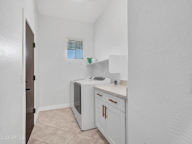 6423 W SILVER SAGE Lane, Phoenix, AZ 85083