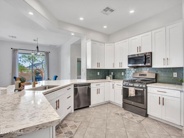 6423 W SILVER SAGE Lane, Phoenix, AZ 85083
