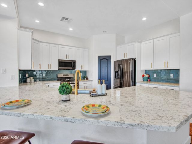 6423 W SILVER SAGE Lane, Phoenix, AZ 85083