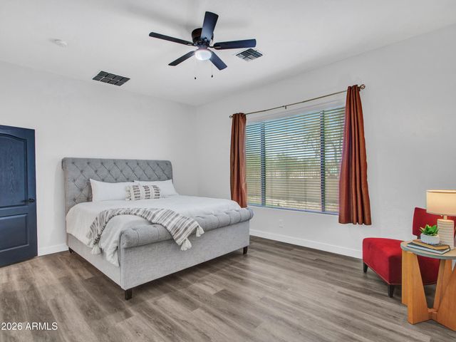 6423 W SILVER SAGE Lane, Phoenix, AZ 85083