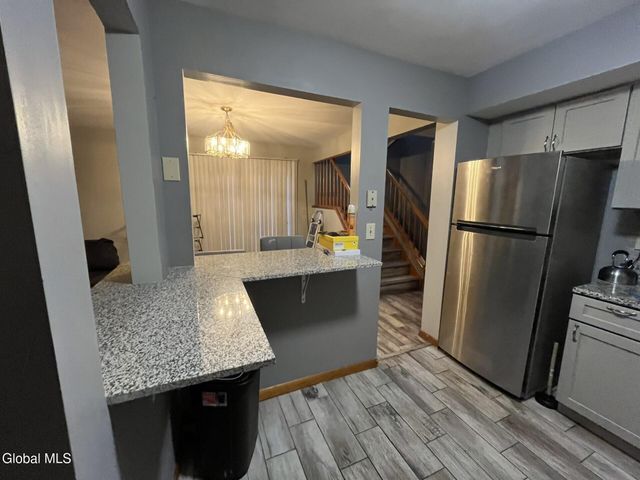 3 Chrisken Drive A, Bethlehem, NY 12077