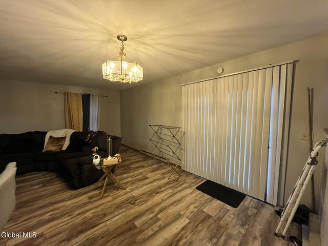 3 Chrisken Drive A, Bethlehem, NY 12077