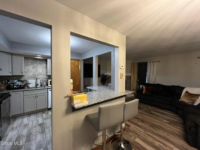 3 Chrisken Drive A, Bethlehem, NY 12077