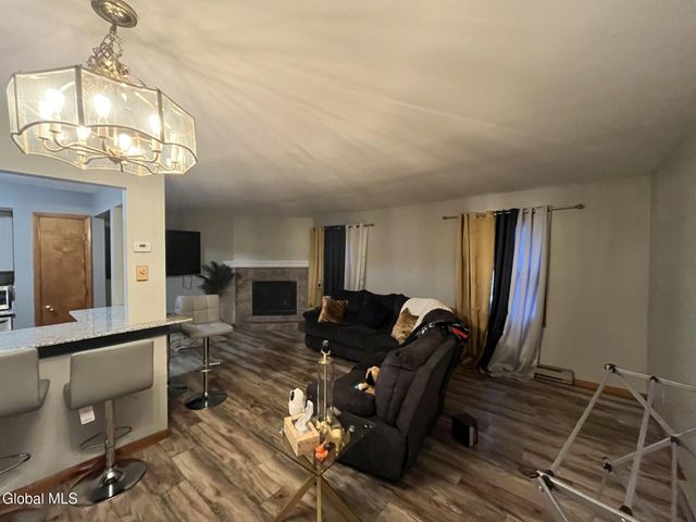 3 Chrisken Drive A, Bethlehem, NY 12077