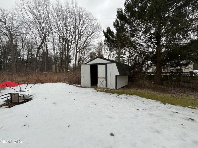 3 Chrisken Drive A, Bethlehem, NY 12077