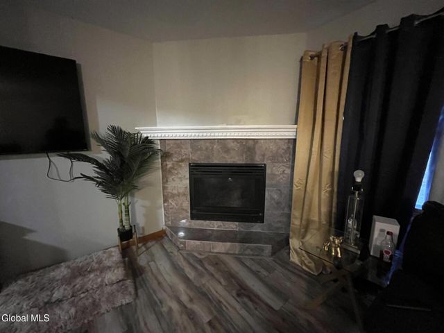 3 Chrisken Drive A, Bethlehem, NY 12077