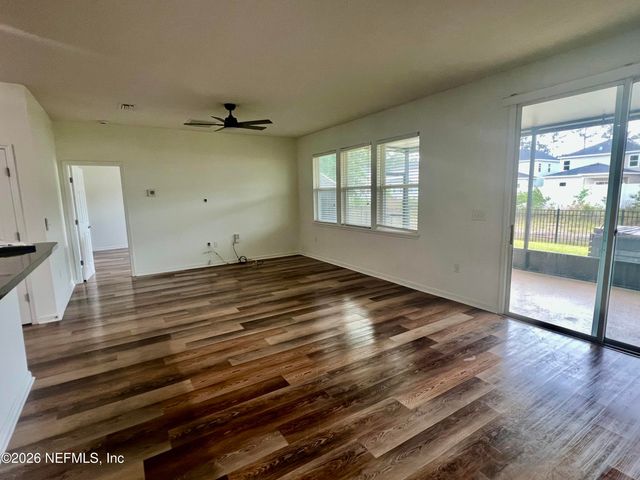 556 WORCESTER Court, Jacksonville, FL 32218