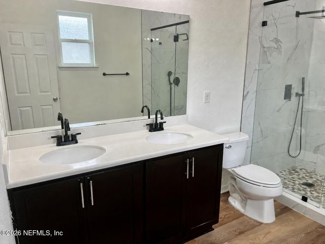 556 WORCESTER Court, Jacksonville, FL 32218