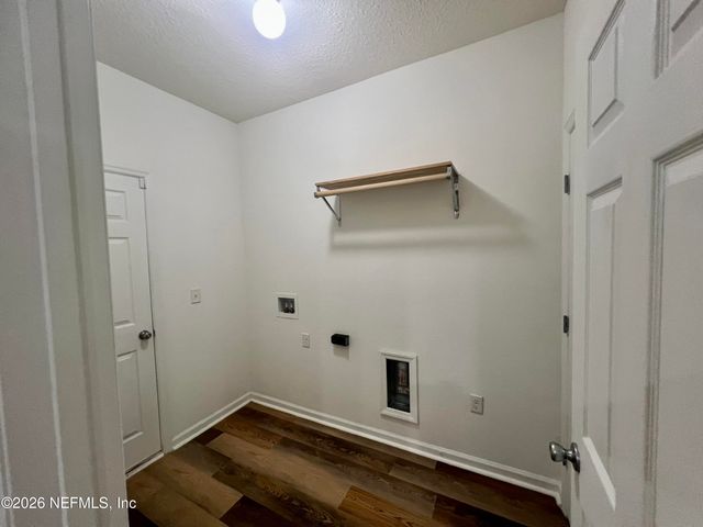 556 WORCESTER Court, Jacksonville, FL 32218