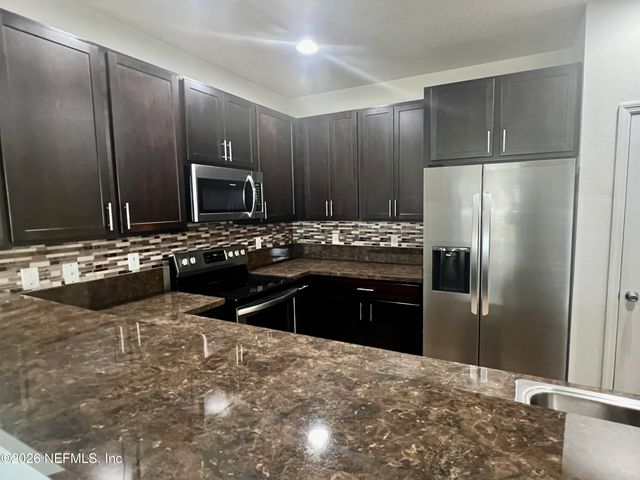 556 WORCESTER Court, Jacksonville, FL 32218