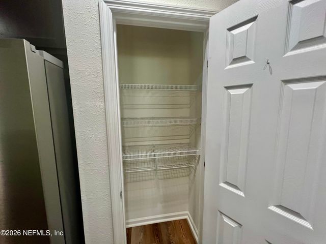 556 WORCESTER Court, Jacksonville, FL 32218