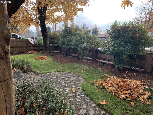 37881 WHEELER Rd, Dexter, OR 97431