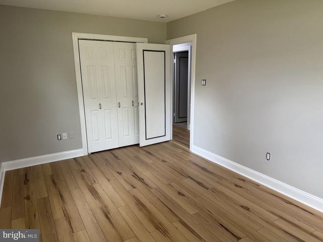 4140 POINT HOLLOW LN, Fairfax, VA 22033
