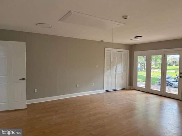 4140 POINT HOLLOW LN, Fairfax, VA 22033