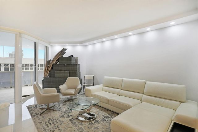 4775 COLLINS AV 1804, Miami Beach, FL 33140