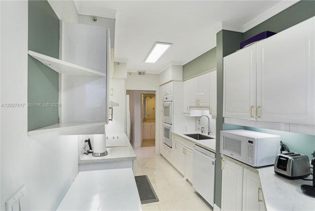 4775 COLLINS AV 1804, Miami Beach, FL 33140