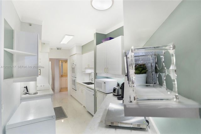 4775 COLLINS AV 1804, Miami Beach, FL 33140