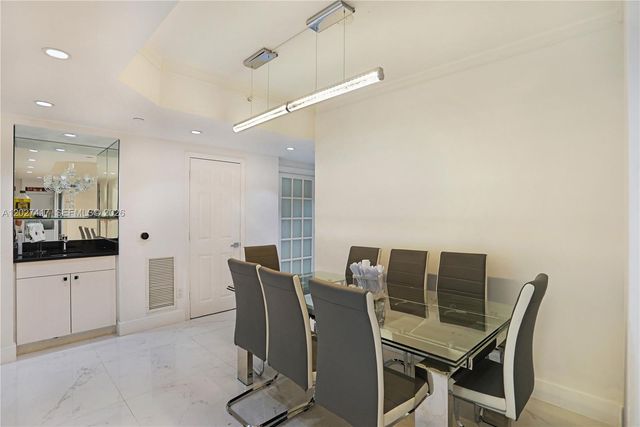 4775 COLLINS AV 1804, Miami Beach, FL 33140