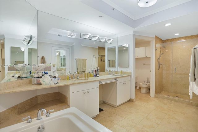4775 COLLINS AV 1804, Miami Beach, FL 33140
